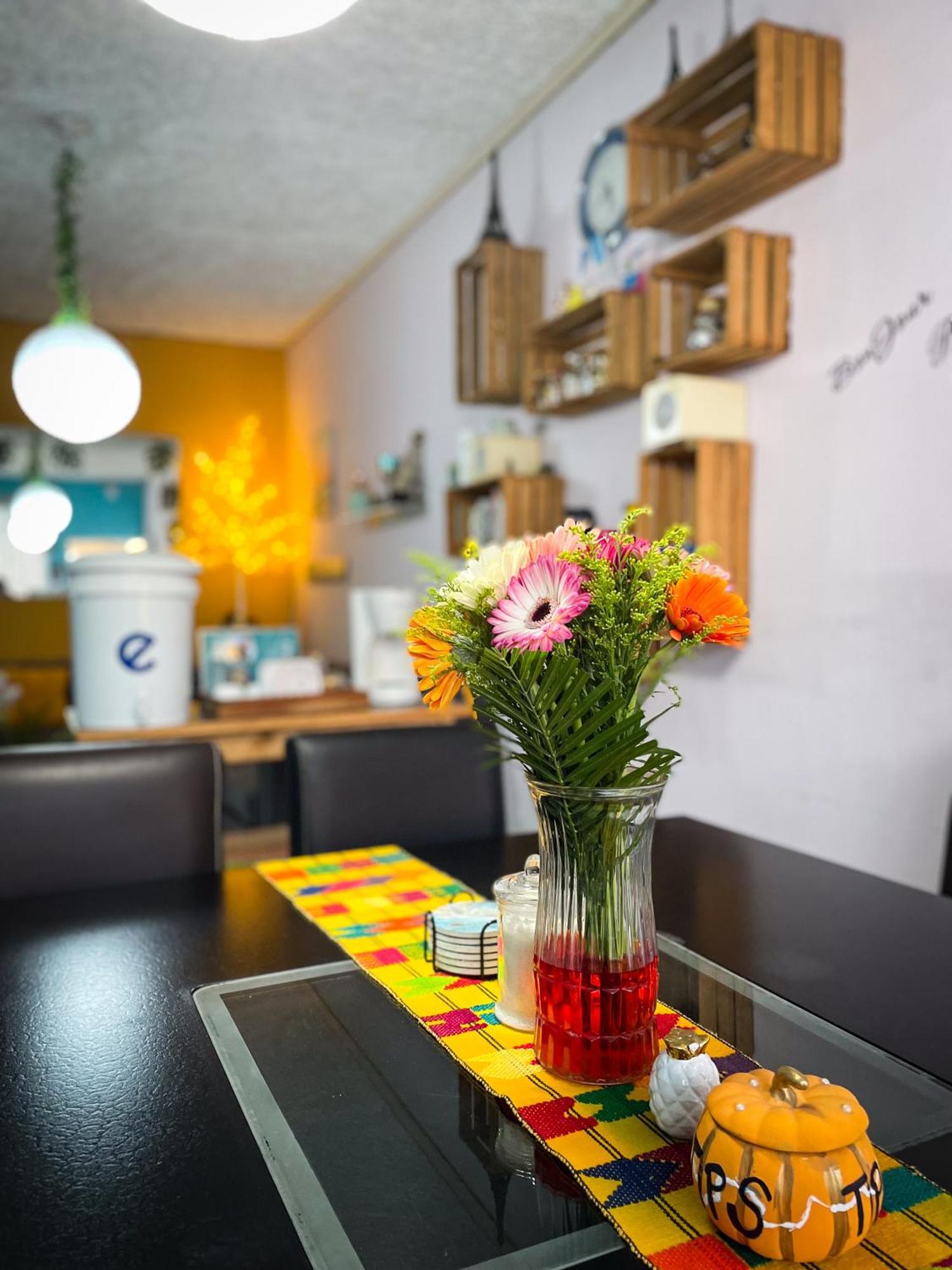 Hostal De Lucca Guatemala Dış mekan fotoğraf